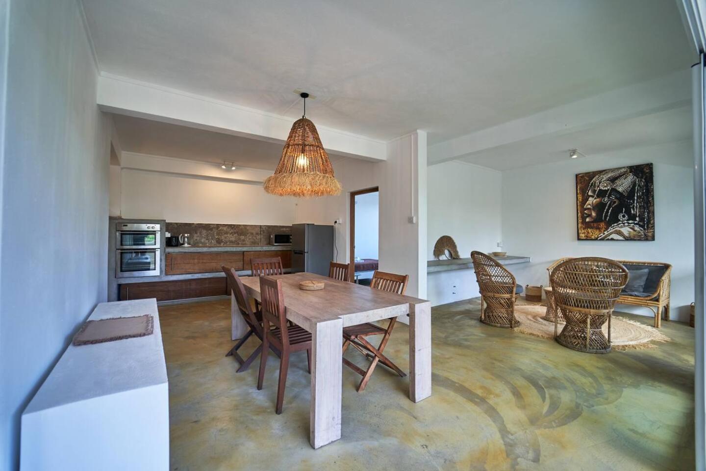 Loukaz -Entire Rental Units W Panoramic Rooftop Coteau Raffin Exterior foto