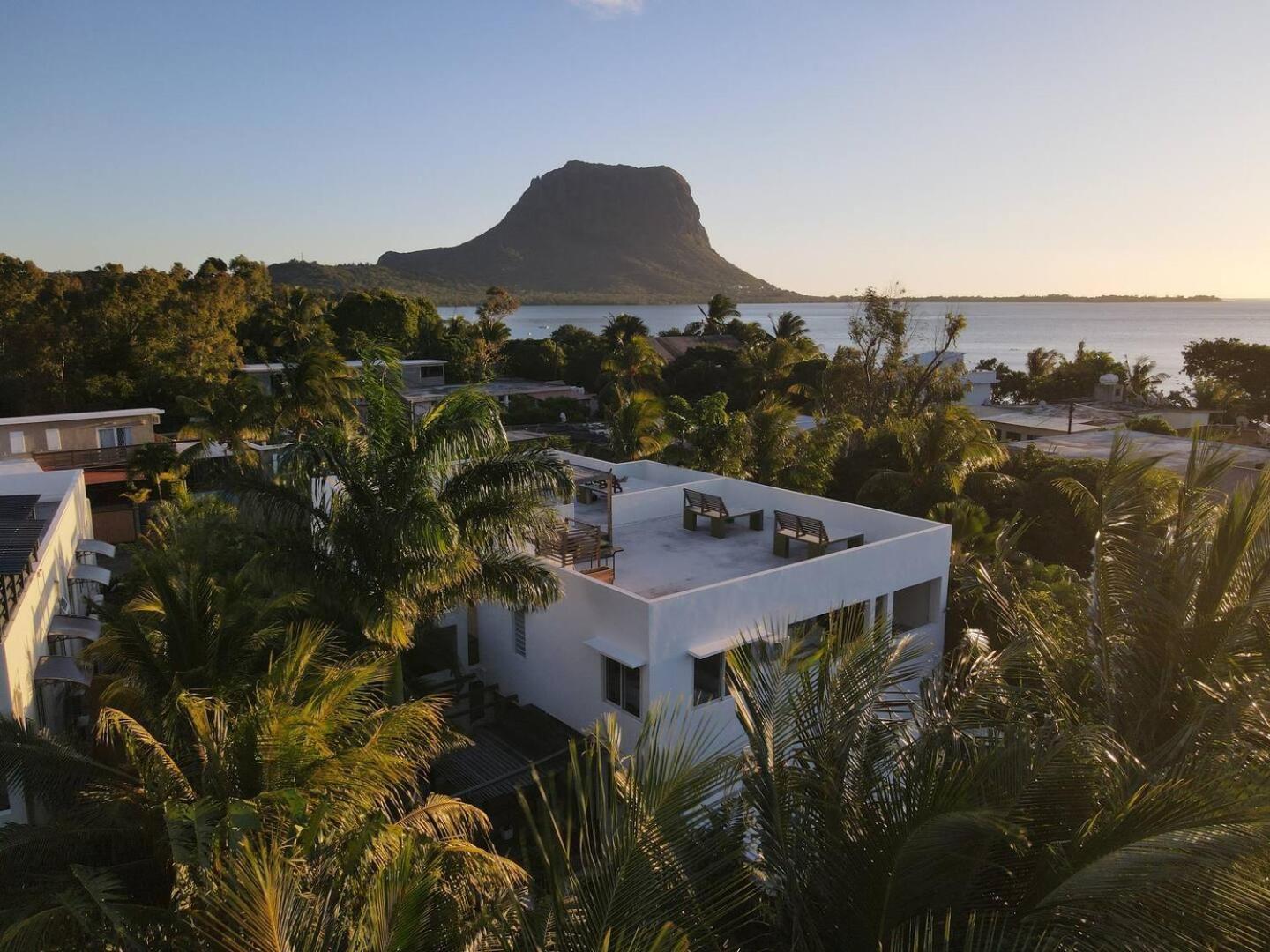 Loukaz -Entire Rental Units W Panoramic Rooftop Coteau Raffin Exterior foto